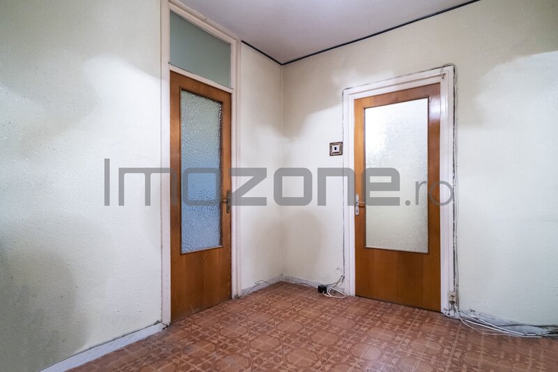Ghencea, Drumetului, 3 camere, an c-tie 1980, et. 4/10, bucatarie mare, 2 bai